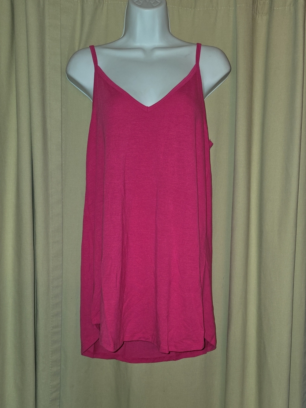 Zenana Outfitters Hot Pink V-Neck Spaghetti Strap Camisole